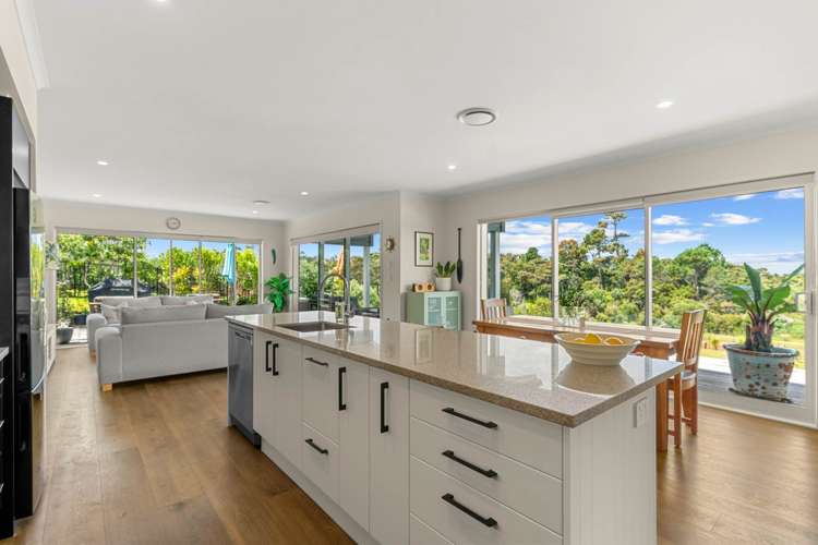 3 Shipwreck Way Mangawhai Heads_4