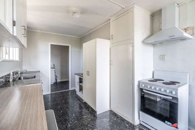 84 Lithgow Street Glengarry_9