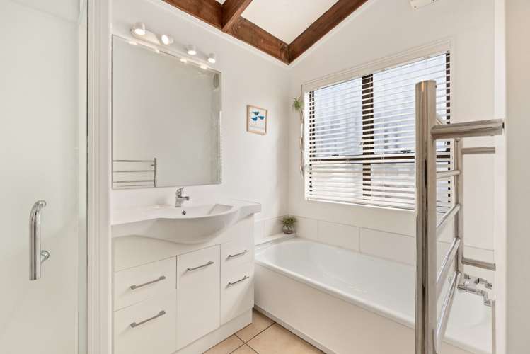 16b Godden Crescent Orakei_14