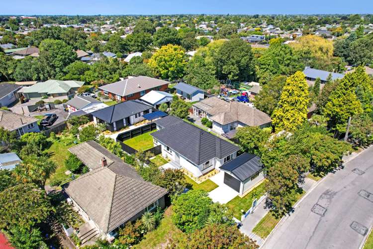 64a Wayside Avenue Burnside_16