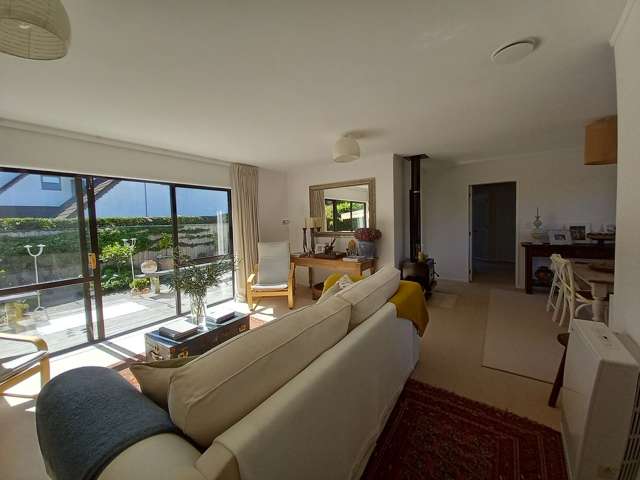 7A Graham Grove Waikanae_1