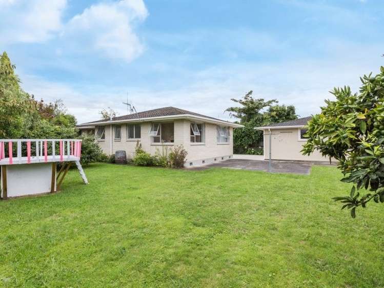 44 Holyrood Street Taradale_11