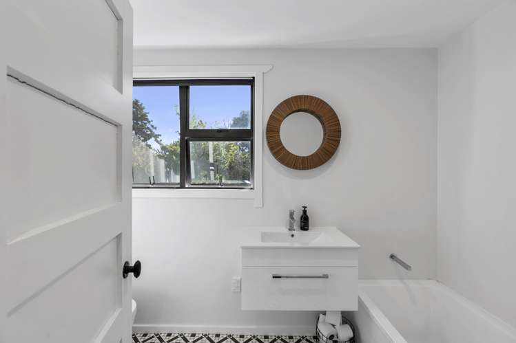 252 Riverlaw Terrace Saint Martins_5