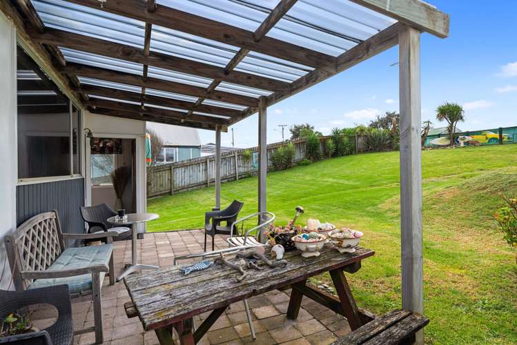 14 Costello Crescent Pukehina_9