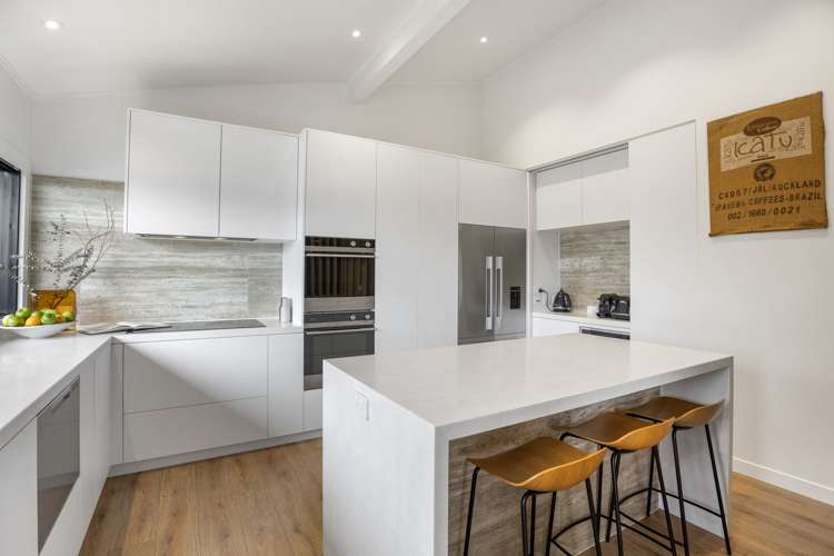 52 Ripon Crescent Meadowbank_9