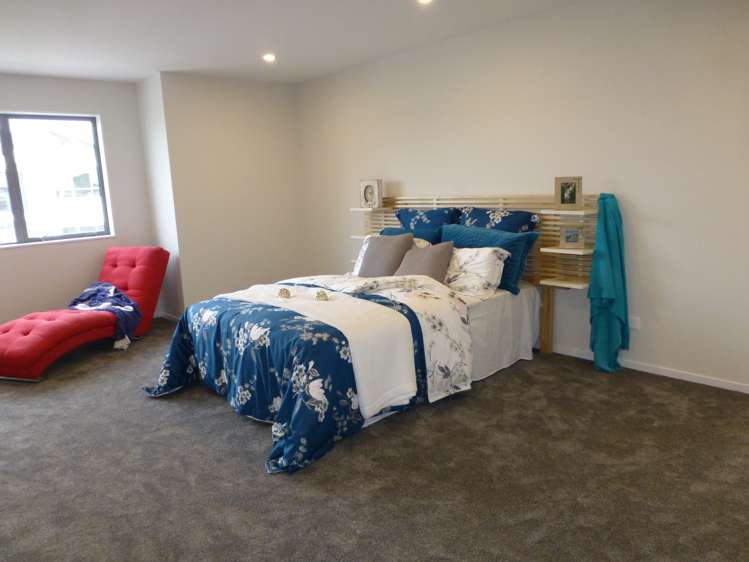 18 Horsefield Drive Flat Bush_8