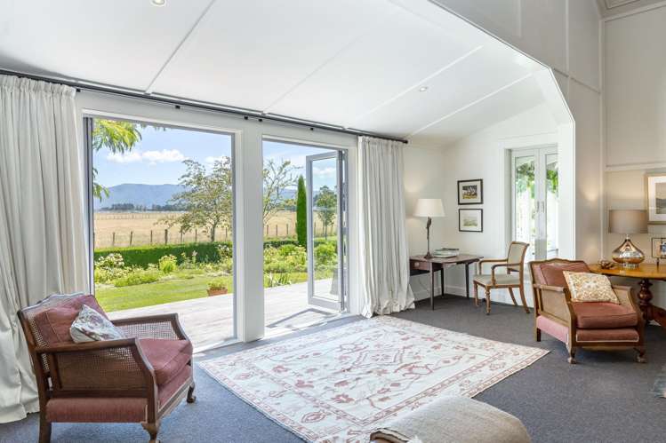 80 Battersea Road Morisons Bush_7