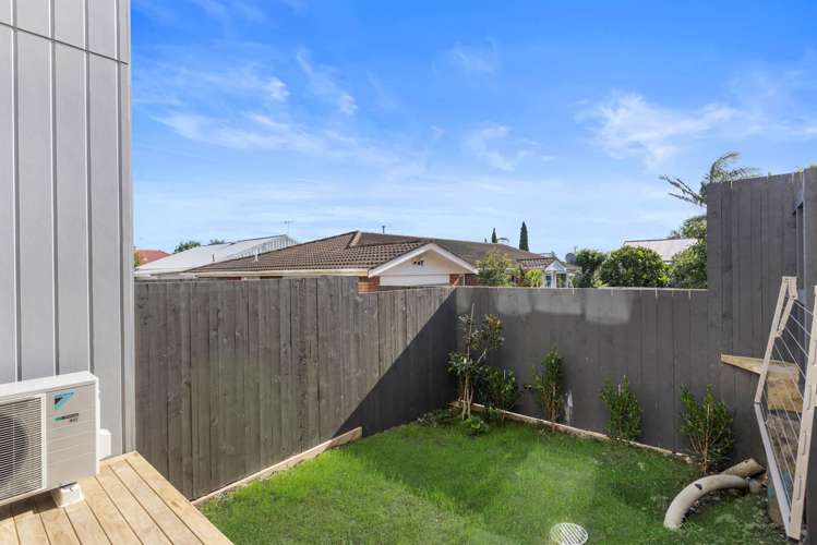 6/6 Harrison Avenue Belmont_24
