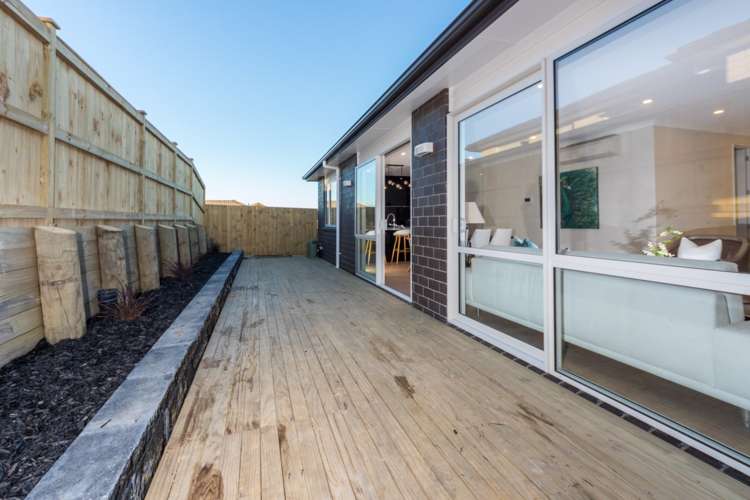 18 Tararua Street Massey_17