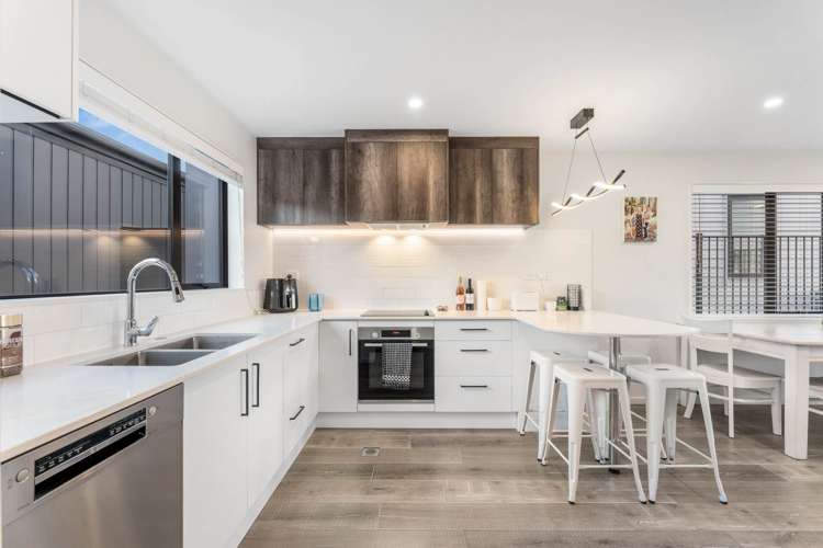 5/3 Walsh Road Wainui_3