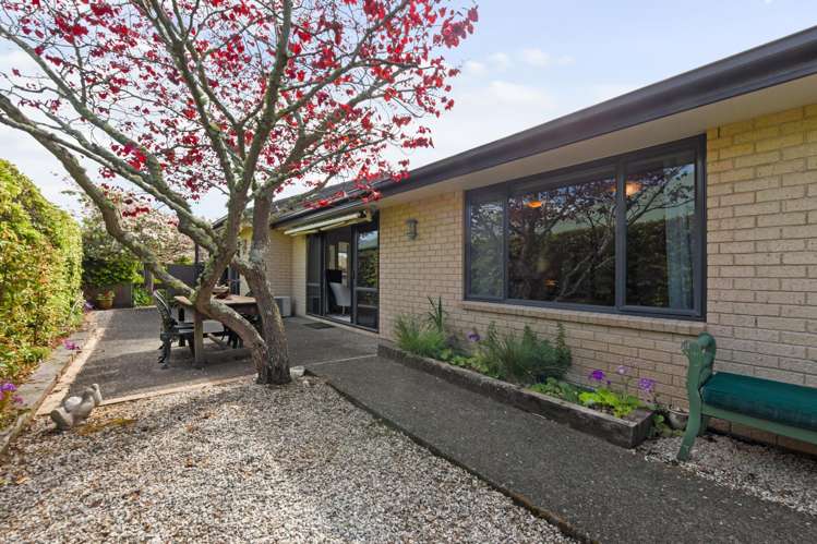 5 Di Pierri Way The Wood_10