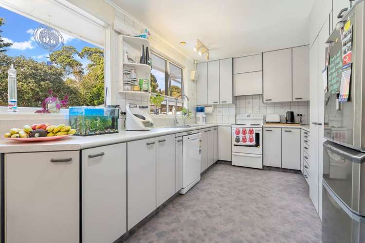 11 Windermere Crescent Blockhouse Bay_15