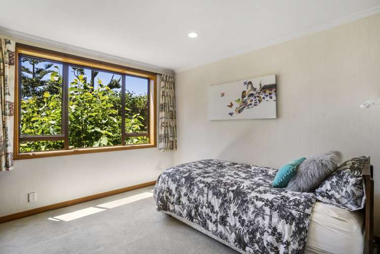 37 Park Road Titirangi_12