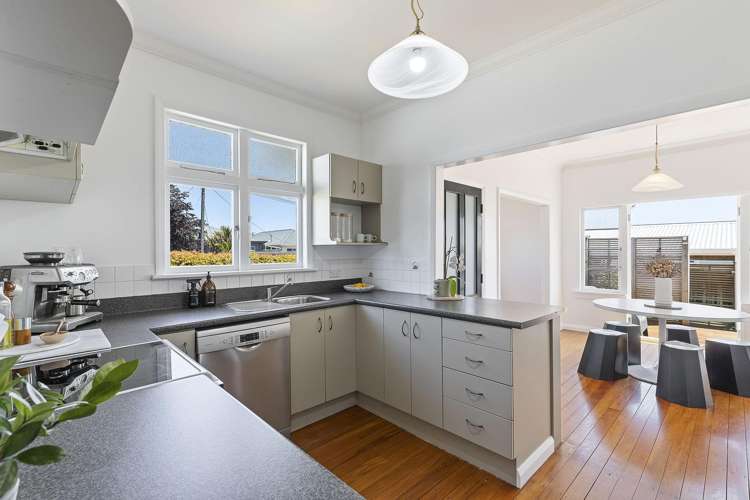 40 Tukapa Street Westown_8