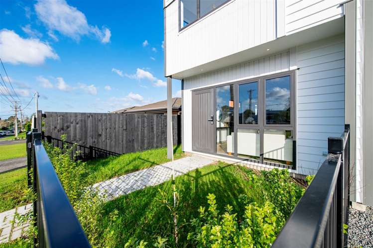2/69 Wharf Road Te Atatu Peninsula_17