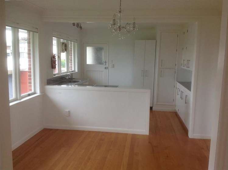 60 Bradbury Road Botany Downs_3