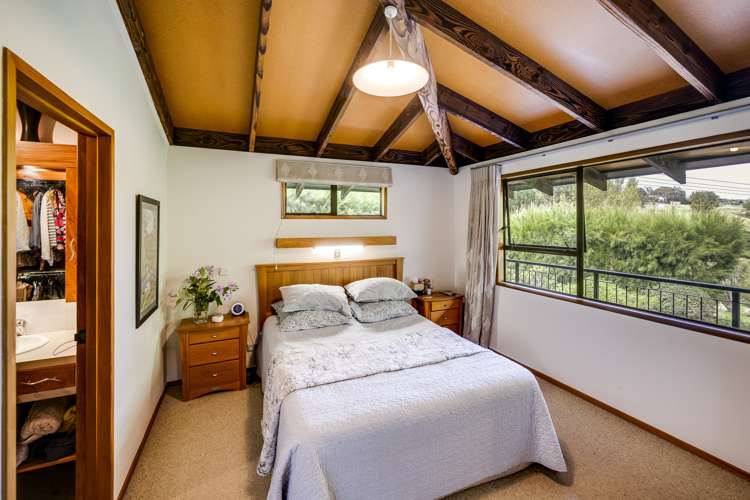 121 Eskdale Drive Bay View_12