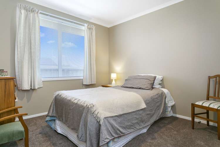 10 Plescher Crescent Leamington_10