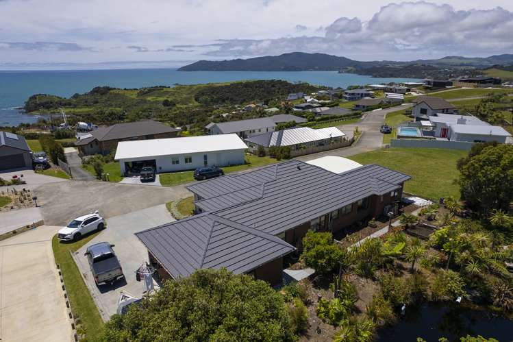 31 Eagles Way Cable Bay_26