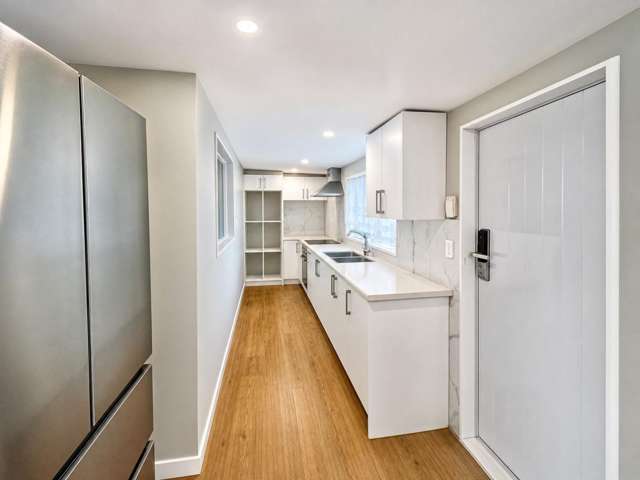 1/1 Lambrown drive Totara Vale_2