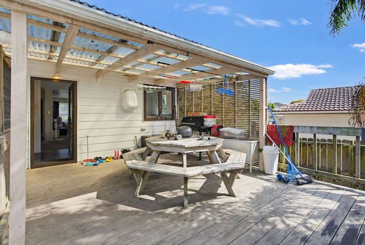 9 Panzic place Glen Eden_28