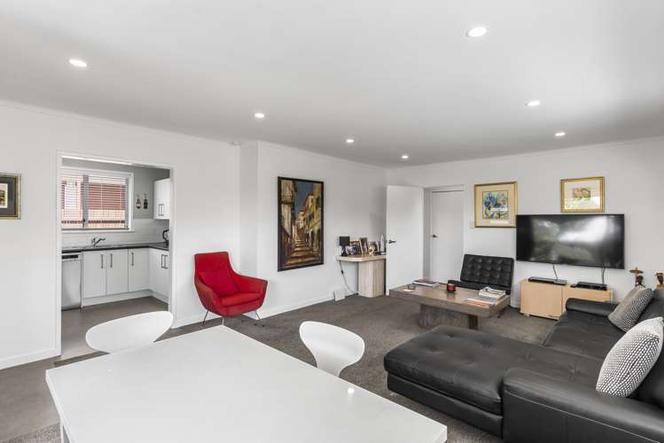 31a Hawkins Street Meadowbank_11