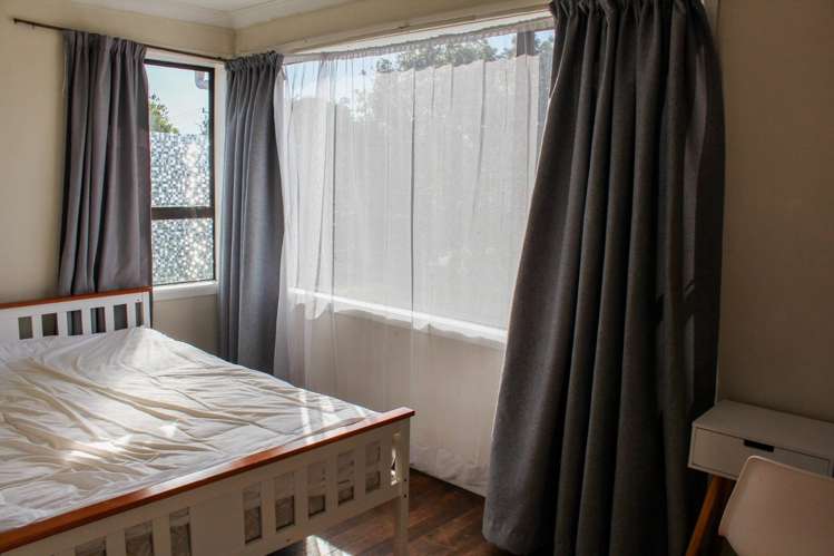 18 Saint Leonards Road Kelston_8