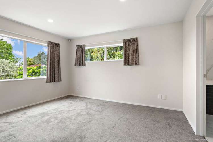 5a Taurus Crescent Beach Haven_10