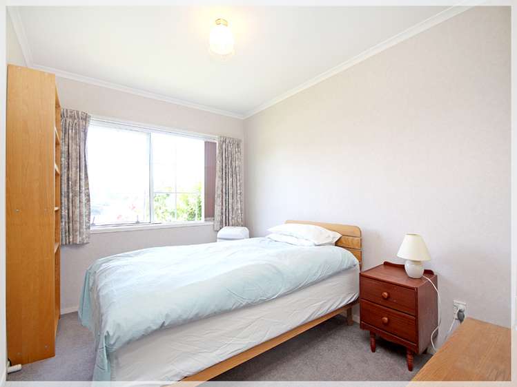 1 Chrystall Street Foxton Beach_13