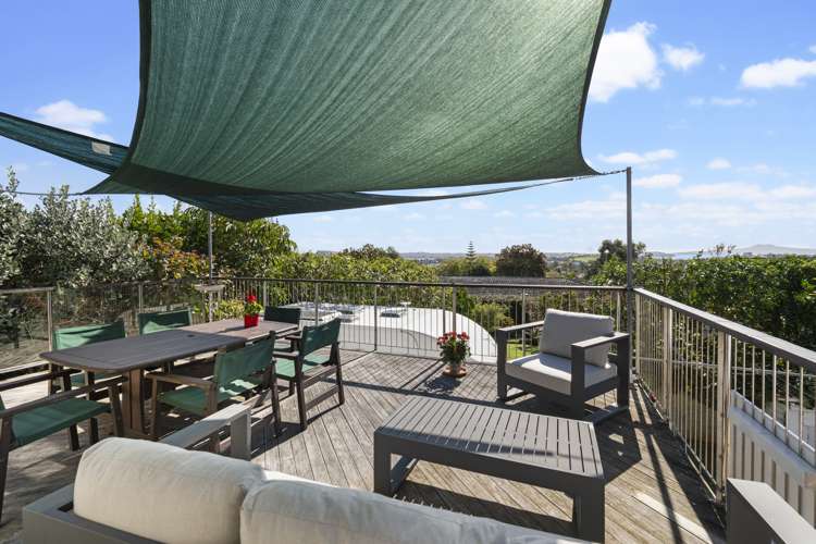 23 Bradbury Road Botany Downs_9