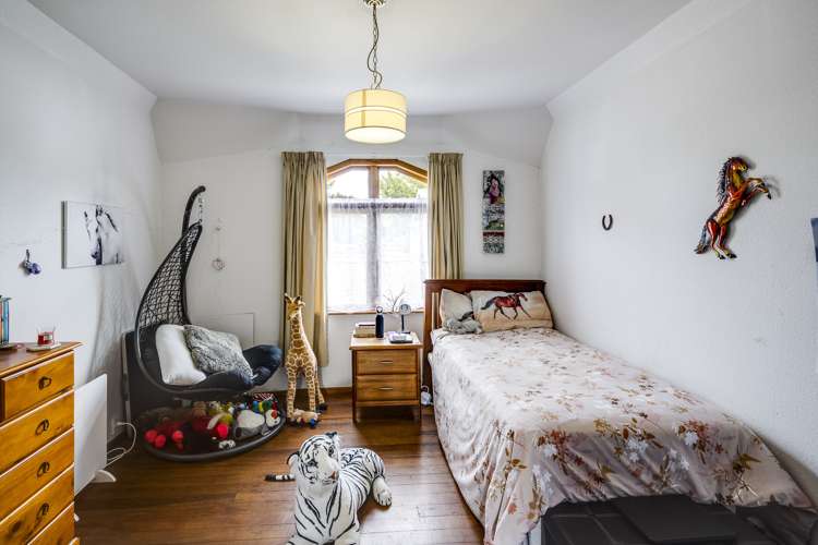 911 Churchill Street Akina_8