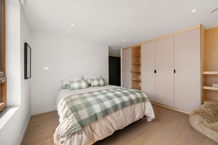 6 Fern Burn Close Wanaka_22