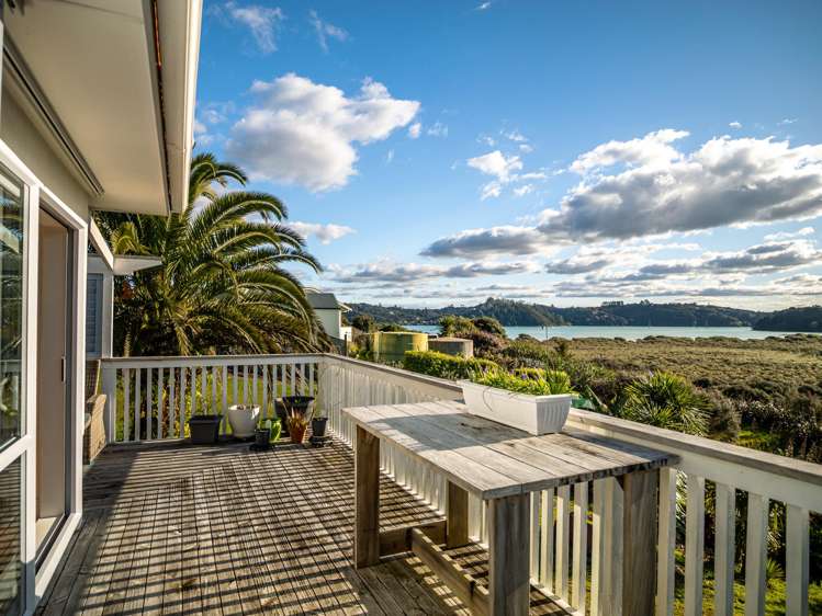 3 Lichen Grove Russell_20