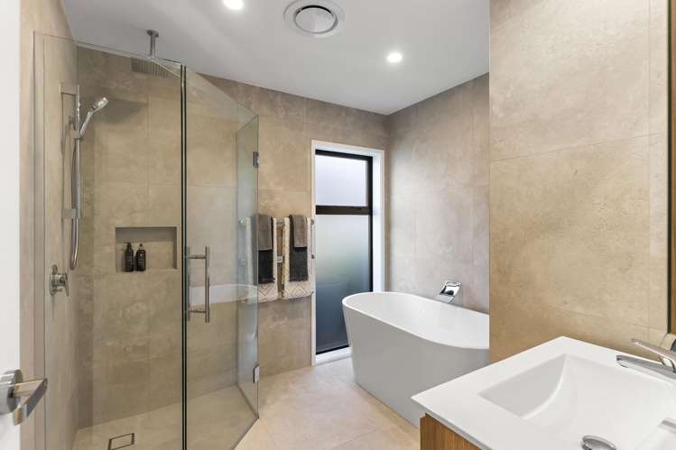 9a Folkestone Street Murrays Bay_18