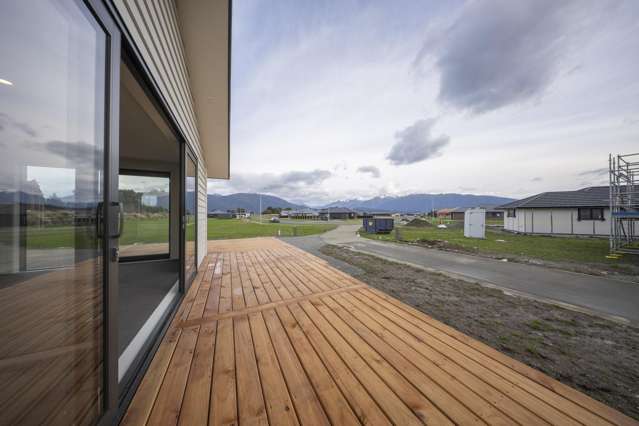21 Tukare Loop Te Anau_3