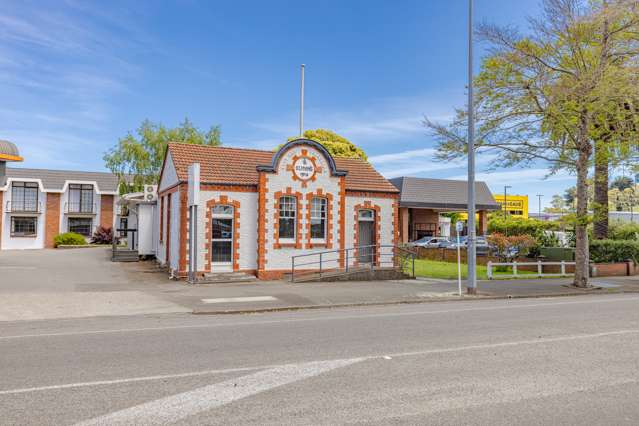 Heritage elegance on Victoria Avenue