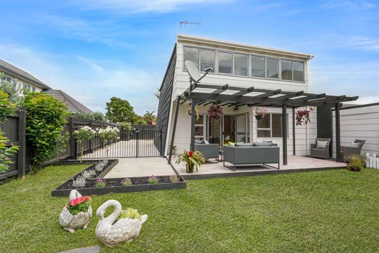 1/33 Hedge Row Sunnyhills_7