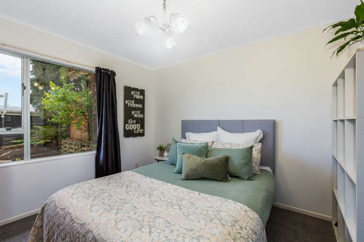 1/9 Lowry Crescent Stokes Valley_5