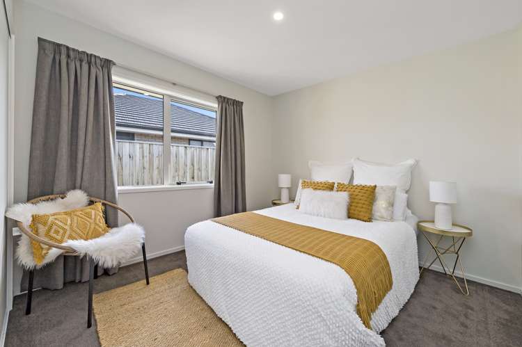 87 Sunline Avenue Lincoln_16