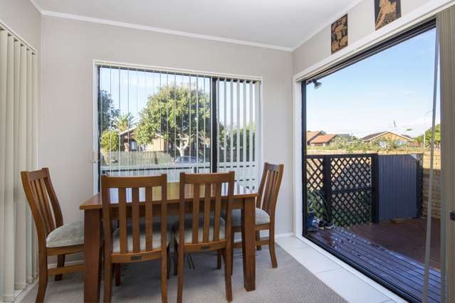 1/22 Kenwick Place Pakuranga Heights_4