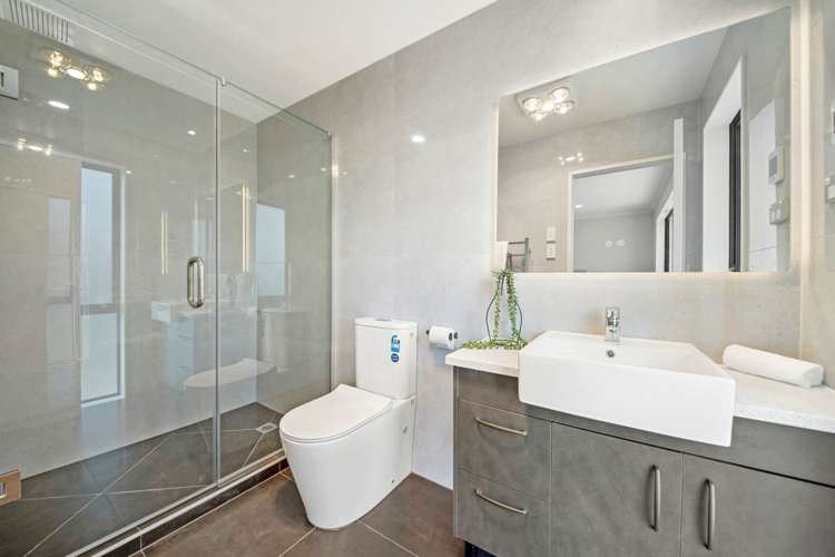 6 Koromeke Street Flat Bush_19