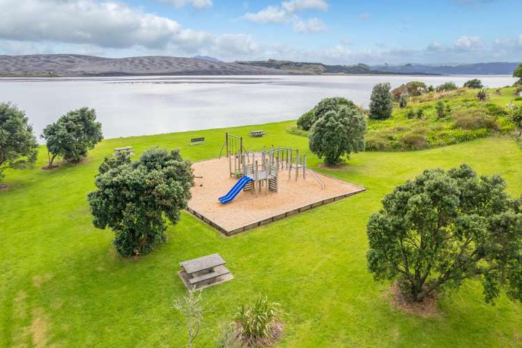27 Lawton Drive Aotea Harbour_39