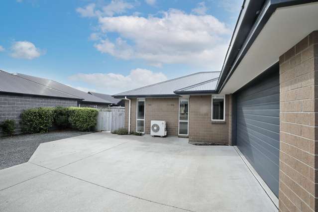 32b Lowe Street Avenal_1