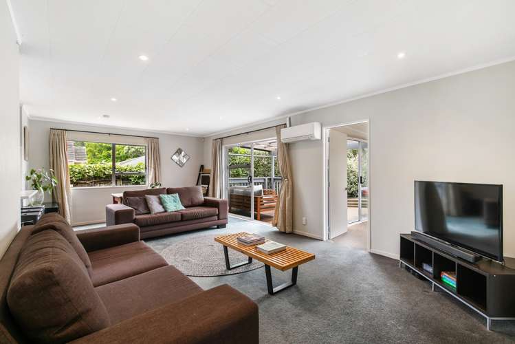 33a Coral Crescent Panmure_5