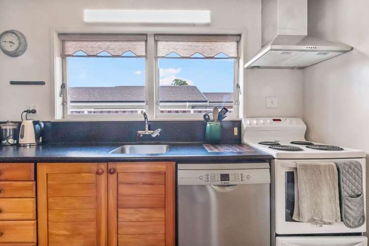 8 Beverley Crescent Hillcrest_5