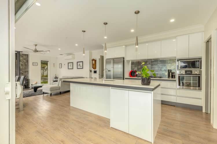 3 Pharazyn Avenue Waikanae Beach_5