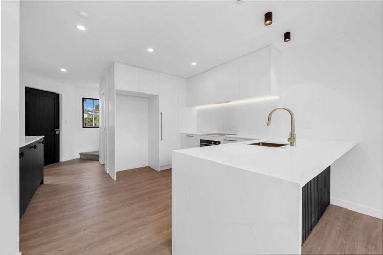 3/97 Cook Street Howick_22