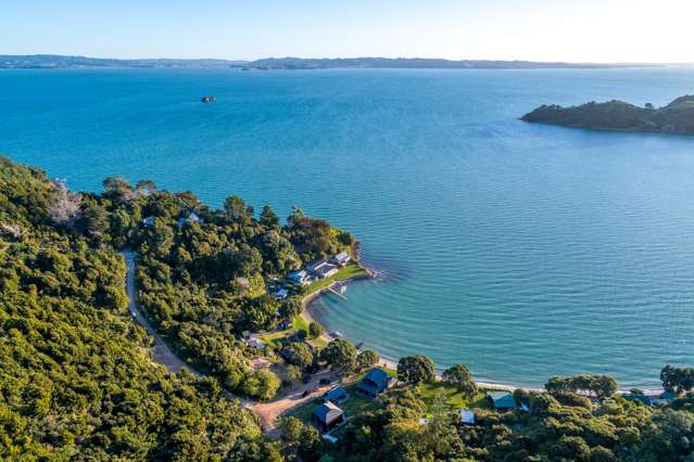 111 Hunterville Road Waiheke Island_1