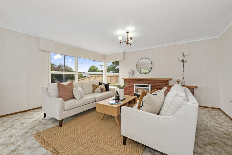 19 Tudor Crescent Chedworth_2