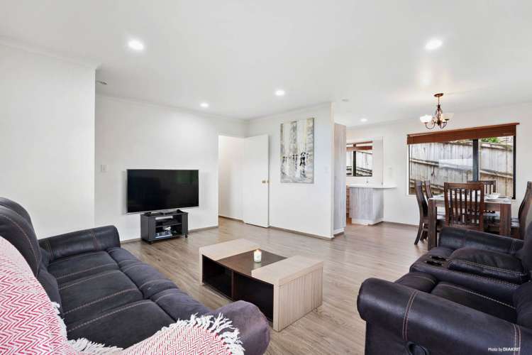 10 Earnslaw Crescent Clover Park_4